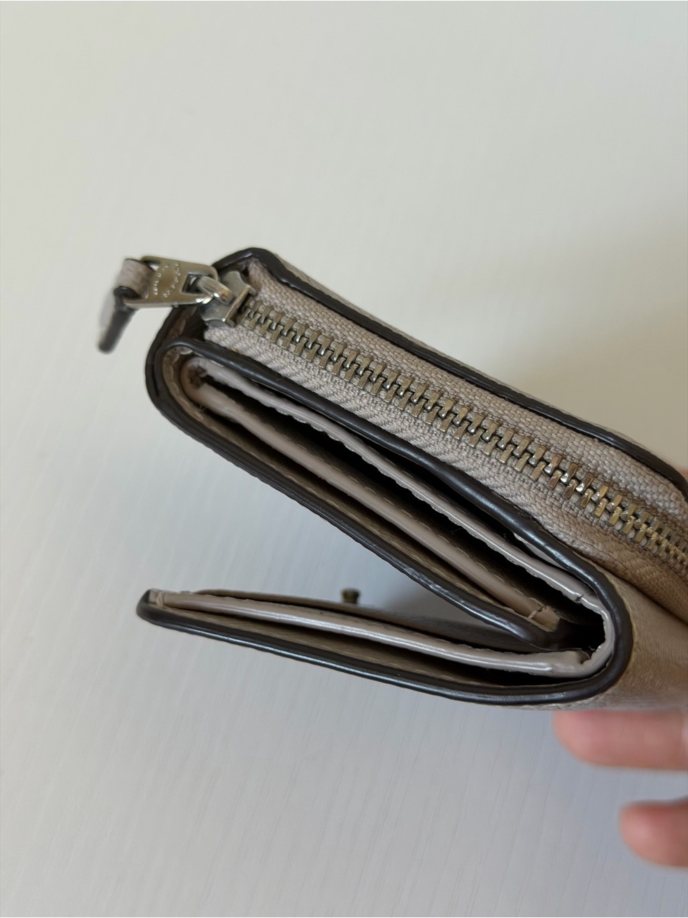 Coach Small Snap / Trifold Wallet - Picture 7 of 12